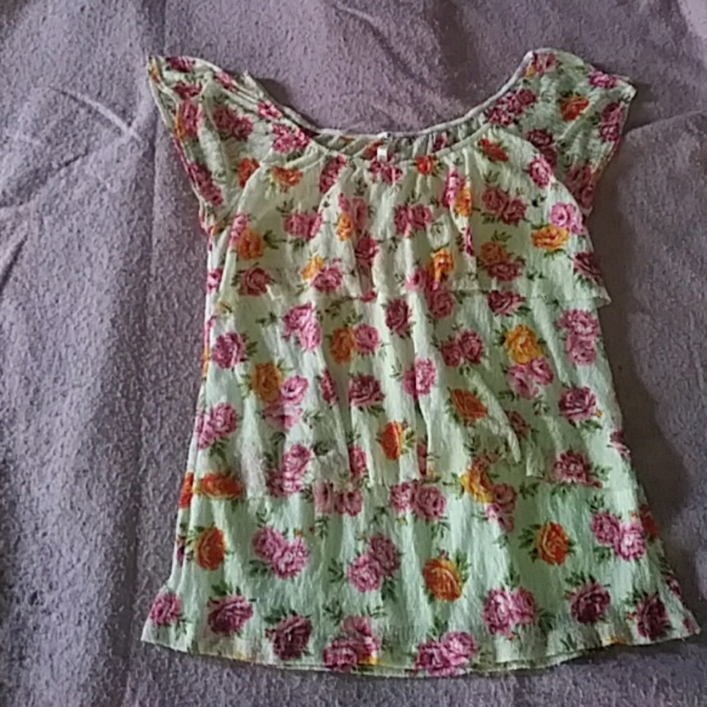 Ruffle floral